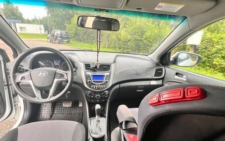 Hyundai Solaris II рестайлинг, 2011 год, 675 000 рублей, 9 фотография