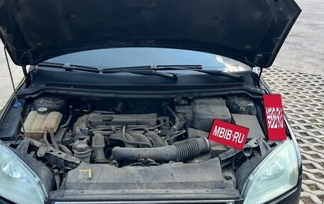 Ford Focus II рестайлинг, 2005 год, 590 000 рублей, 22 фотография