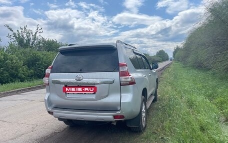 Toyota Land Cruiser Prado 150 рестайлинг 2, 2013 год, 4 180 000 рублей, 2 фотография