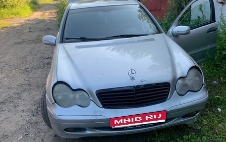 Mercedes-Benz C-Класс, 2000 год, 280 000 рублей, 3 фотография