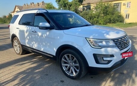 Ford Explorer VI, 2017 год, 2 600 000 рублей, 2 фотография
