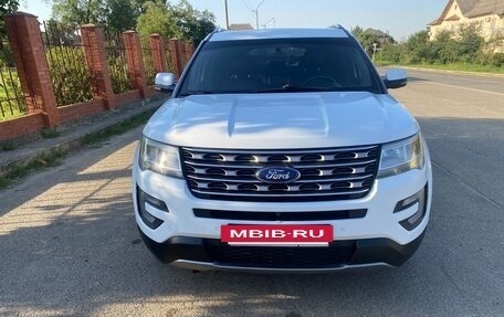 Ford Explorer VI, 2017 год, 2 600 000 рублей, 3 фотография