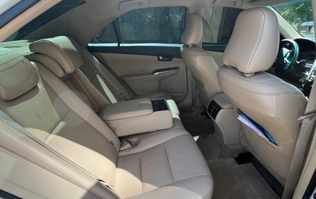 Toyota Camry, 2014 год, 1 530 000 рублей, 13 фотография