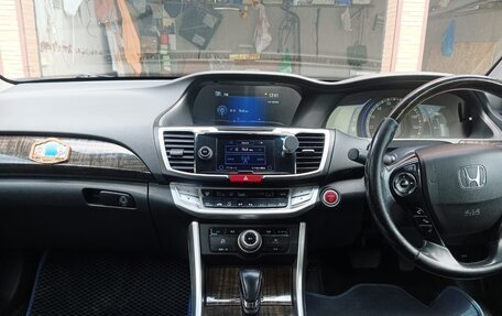 Honda Accord IX рестайлинг, 2013 год, 1 480 000 рублей, 2 фотография