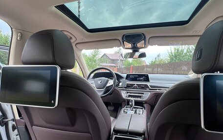 BMW 7 серия, 2019 год, 5 000 000 рублей, 3 фотография