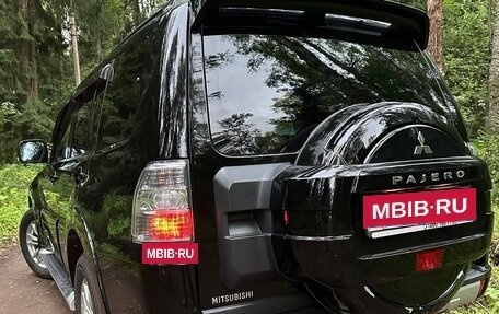 Mitsubishi Pajero IV, 2013 год, 2 150 000 рублей, 3 фотография