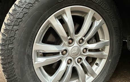 Mitsubishi Pajero IV, 2013 год, 2 150 000 рублей, 16 фотография