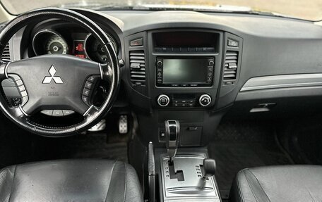 Mitsubishi Pajero IV, 2013 год, 2 150 000 рублей, 13 фотография
