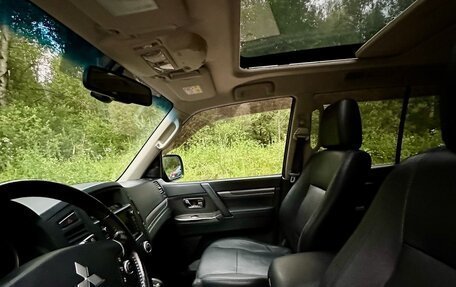 Mitsubishi Pajero IV, 2013 год, 2 150 000 рублей, 12 фотография