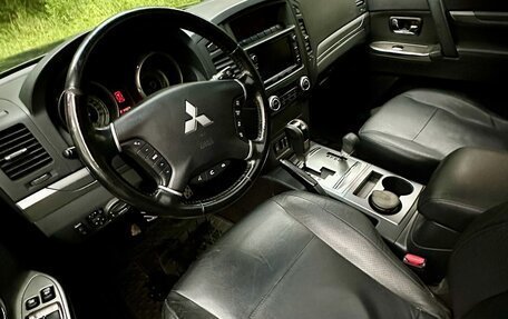 Mitsubishi Pajero IV, 2013 год, 2 150 000 рублей, 11 фотография