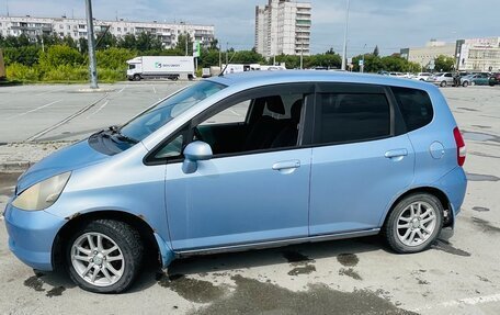 Honda Fit III, 2002 год, 335 000 рублей, 2 фотография
