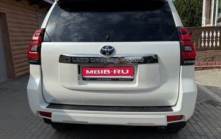 Toyota Land Cruiser Prado 150 рестайлинг 2, 2017 год, 5 600 000 рублей, 4 фотография