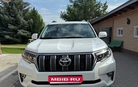 Toyota Land Cruiser Prado 150 рестайлинг 2, 2017 год, 5 600 000 рублей, 6 фотография