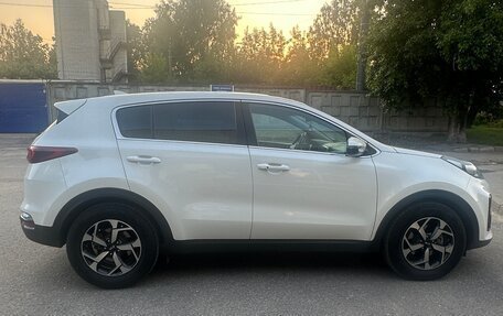 KIA Sportage IV рестайлинг, 2020 год, 2 750 000 рублей, 6 фотография