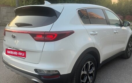 KIA Sportage IV рестайлинг, 2020 год, 2 750 000 рублей, 5 фотография
