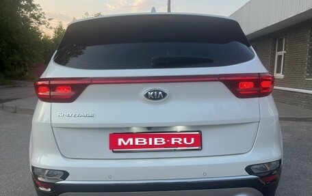 KIA Sportage IV рестайлинг, 2020 год, 2 750 000 рублей, 4 фотография