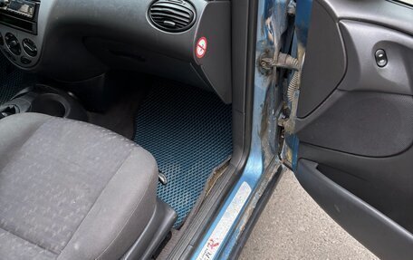 Ford Focus IV, 2001 год, 157 800 рублей, 17 фотография