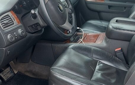 Chevrolet Tahoe III, 2011 год, 1 600 000 рублей, 4 фотография