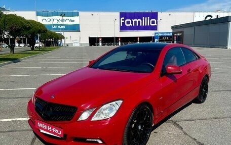 Mercedes-Benz E-Класс, 2010 год, 1 050 000 рублей, 2 фотография