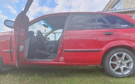 Mazda 323, 2000 год, 300 000 рублей, 3 фотография