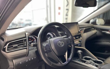 Toyota Camry, 2021 год, 3 450 000 рублей, 12 фотография
