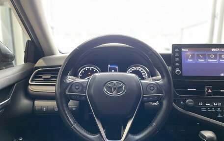 Toyota Camry, 2021 год, 3 450 000 рублей, 16 фотография