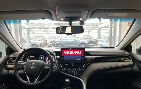 Toyota Camry, 2021 год, 3 450 000 рублей, 15 фотография