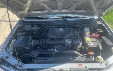Mitsubishi Pajero Sport II рестайлинг, 2012 год, 2 550 000 рублей, 4 фотография