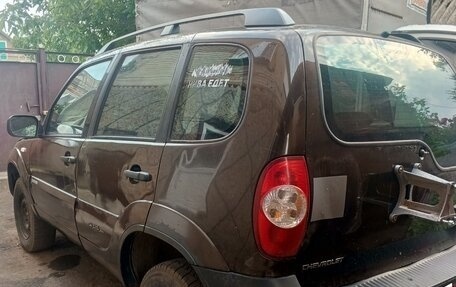 Chevrolet Niva I рестайлинг, 2011 год, 255 000 рублей, 3 фотография
