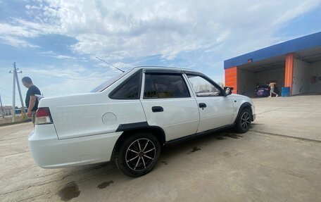 Daewoo Nexia I рестайлинг, 2011 год, 300 000 рублей, 3 фотография
