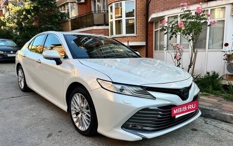 Toyota Camry, 2019 год, 2 620 000 рублей, 17 фотография