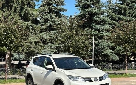 Toyota RAV4, 2015 год, 2 250 000 рублей, 3 фотография