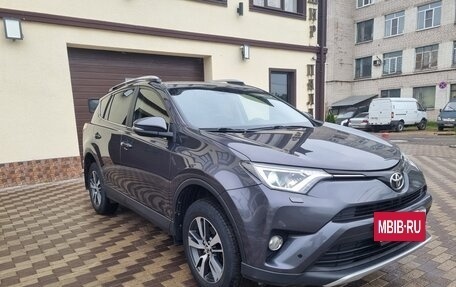 Toyota RAV4, 2016 год, 2 450 000 рублей, 3 фотография