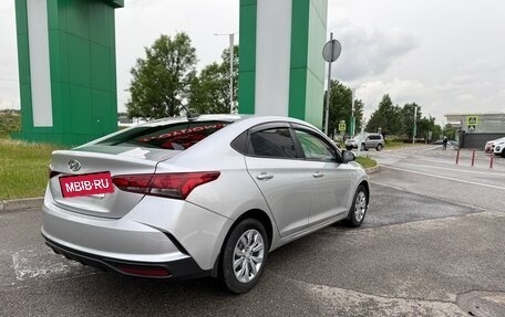 Hyundai Solaris II рестайлинг, 2017 год, 940 000 рублей, 5 фотография