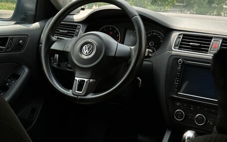 Volkswagen Jetta VI, 2013 год, 1 050 000 рублей, 8 фотография