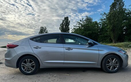 Hyundai Elantra VI рестайлинг, 2016 год, 1 340 000 рублей, 6 фотография