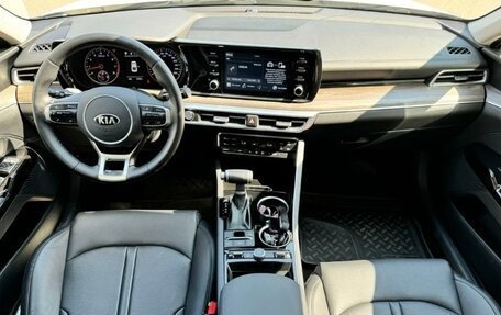 KIA K5, 2021 год, 2 100 000 рублей, 9 фотография