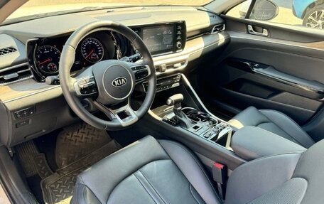 KIA K5, 2021 год, 2 100 000 рублей, 10 фотография