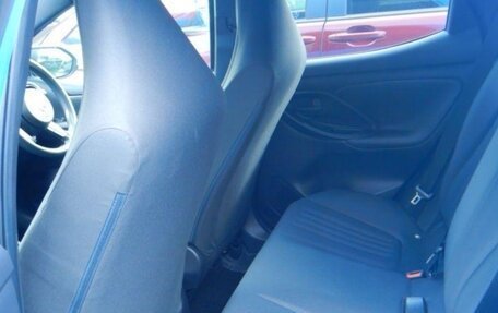 Toyota Yaris, 2021 год, 1 550 000 рублей, 12 фотография