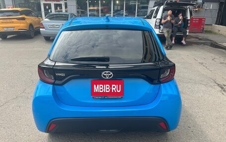Toyota Yaris, 2021 год, 1 550 000 рублей, 6 фотография