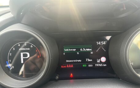 Toyota Yaris, 2021 год, 1 550 000 рублей, 14 фотография