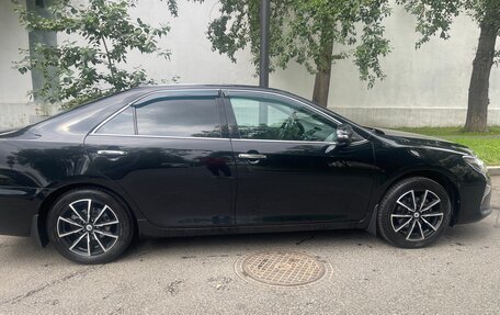 Toyota Camry, 2017 год, 2 200 000 рублей, 2 фотография