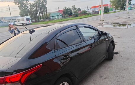 Hyundai Solaris II рестайлинг, 2019 год, 990 000 рублей, 5 фотография