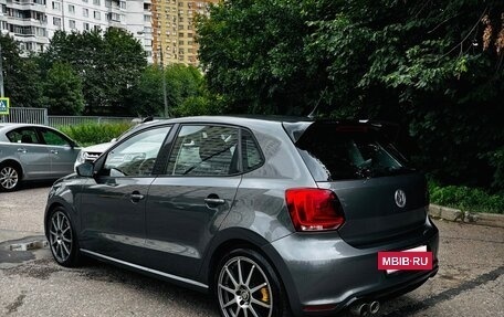 Volkswagen Polo VI (EU Market), 2011 год, 995 000 рублей, 2 фотография