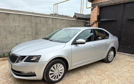 Skoda Octavia, 2018 год, 1 580 000 рублей, 3 фотография