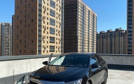 Toyota Camry, 2017 год, 2 300 000 рублей, 1 фотография