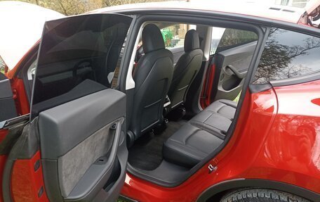 Tesla Model Y I, 2020 год, 3 999 999 рублей, 25 фотография