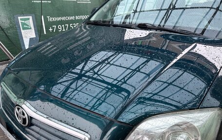 Toyota Avensis III рестайлинг, 2004 год, 599 999 рублей, 4 фотография