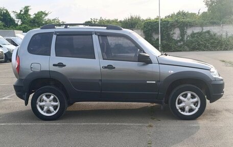Chevrolet Niva I рестайлинг, 2012 год, 590 000 рублей, 4 фотография