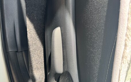 Toyota RAV4, 2016 год, 2 450 000 рублей, 9 фотография